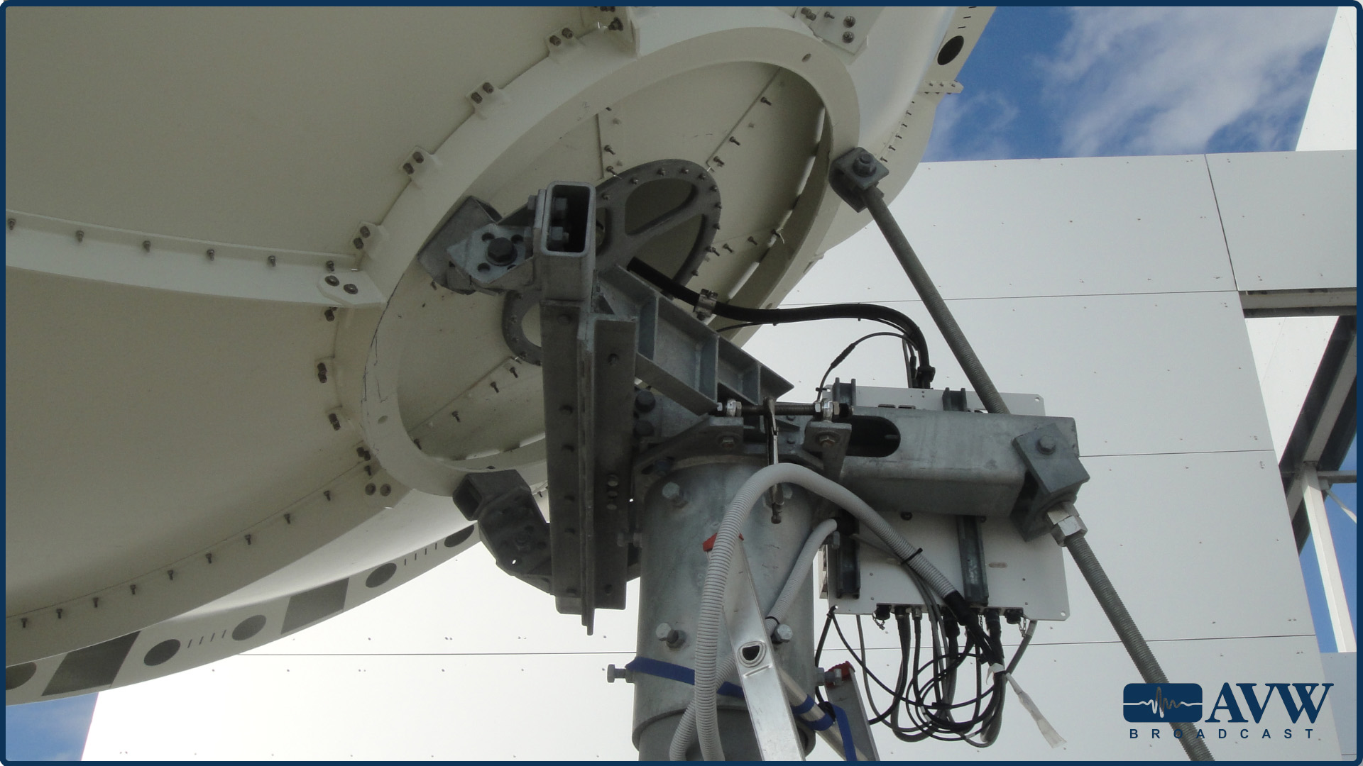 AVW Earth Station Antenna AVW Earth Station Antenna